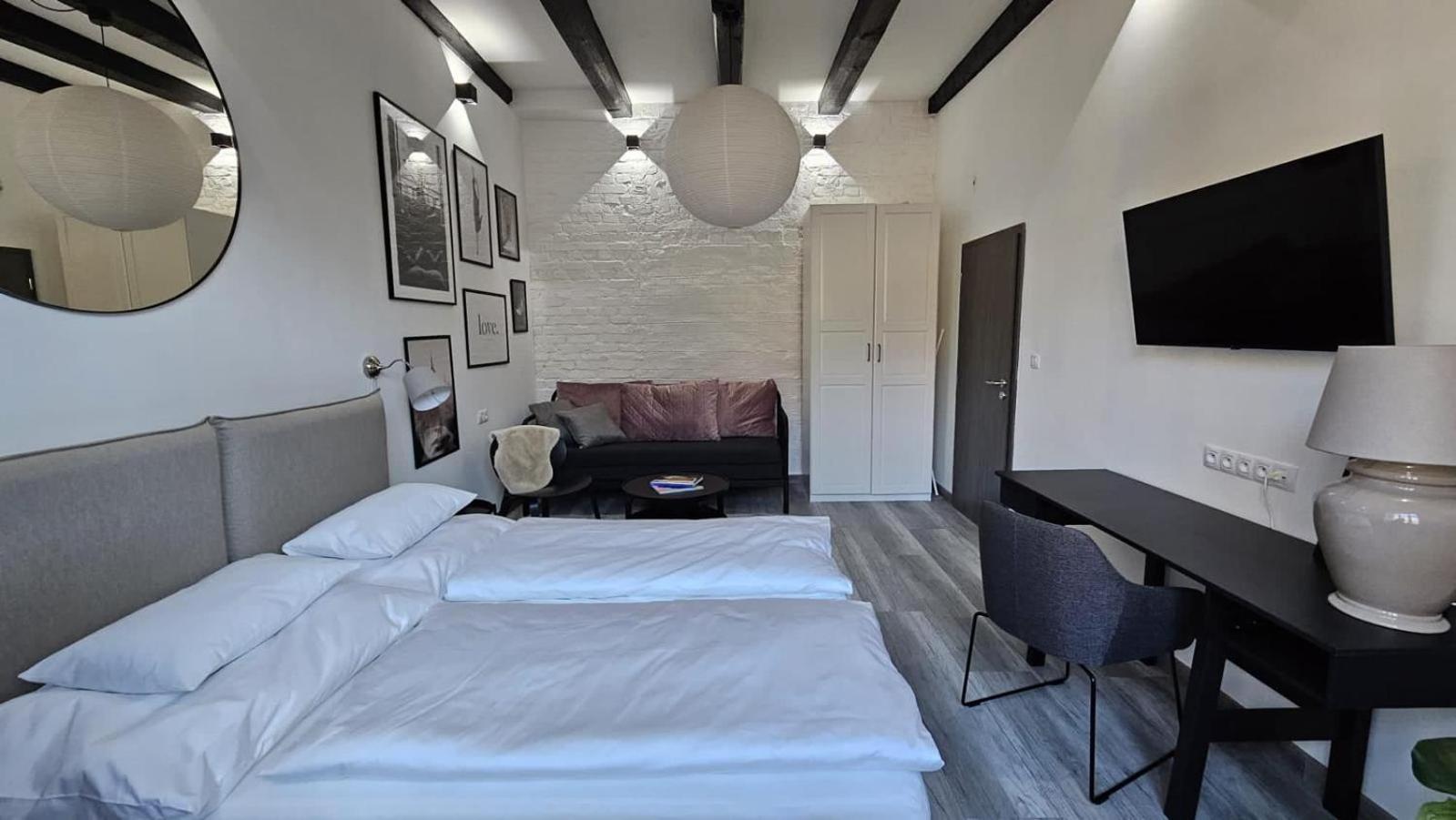 Great Living Apartments كارلوفي فاري المظهر الخارجي الصورة